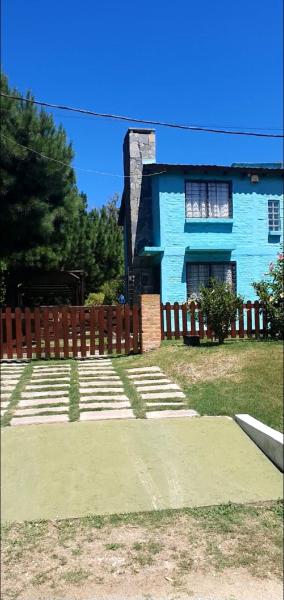 Hermosa casa con piscina a 2 cuadras de la playa